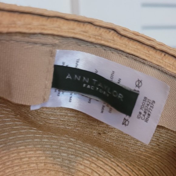 Ann Taylor Factory Fedora Straw Hat w/ Navy Bow Ribbon - Picture 5 of 7